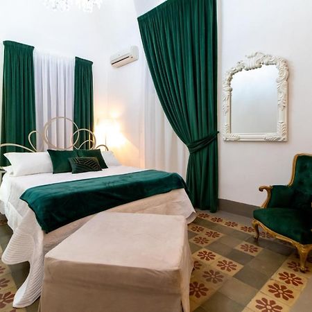 Bed and Breakfast Pupi E Pupari Катания Экстерьер фото